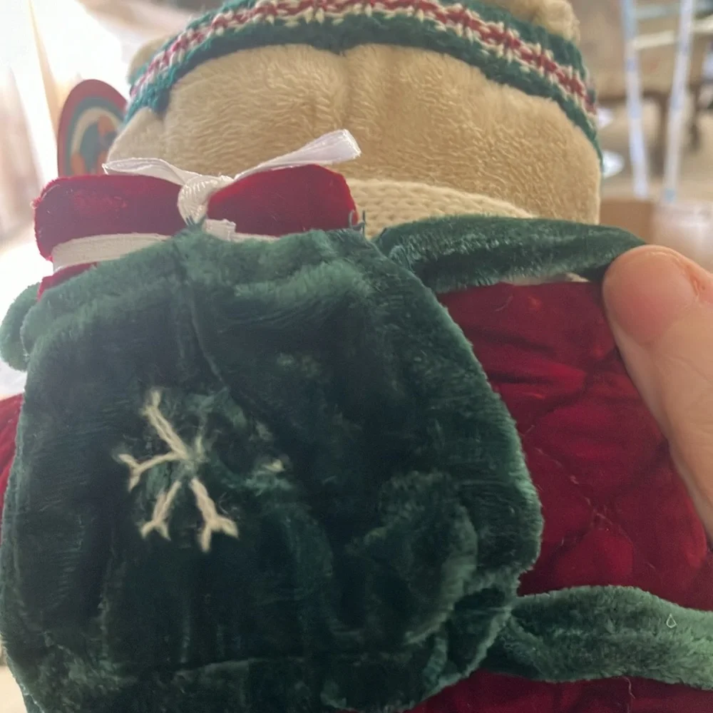 Starbucks bearista 42nd edition Holiday Teddy Bear with Festive Outfit